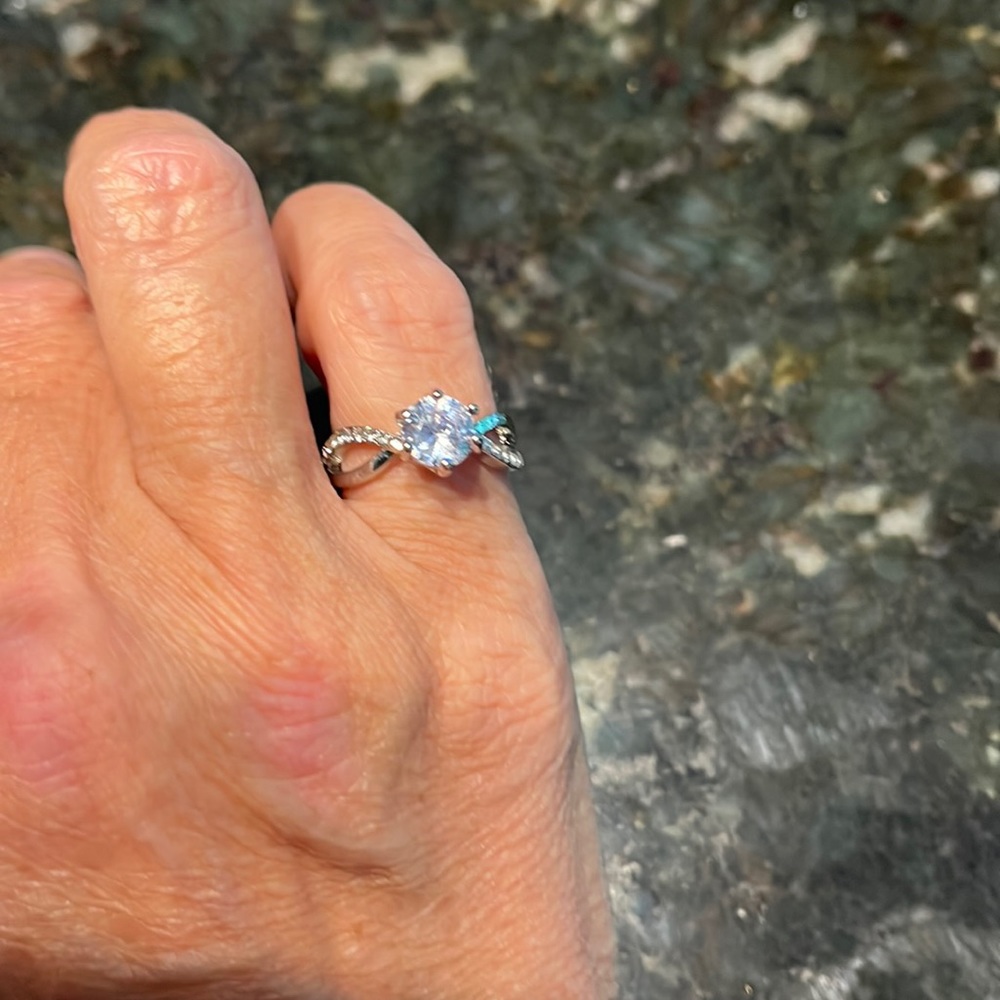 Fashion ring